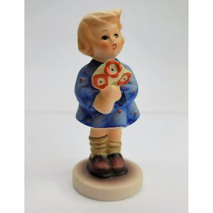 Goebel Hummel Germany Girl with Nosegay #232 1967 Figurine Pd126